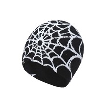 Winter hat with spider web - black/white